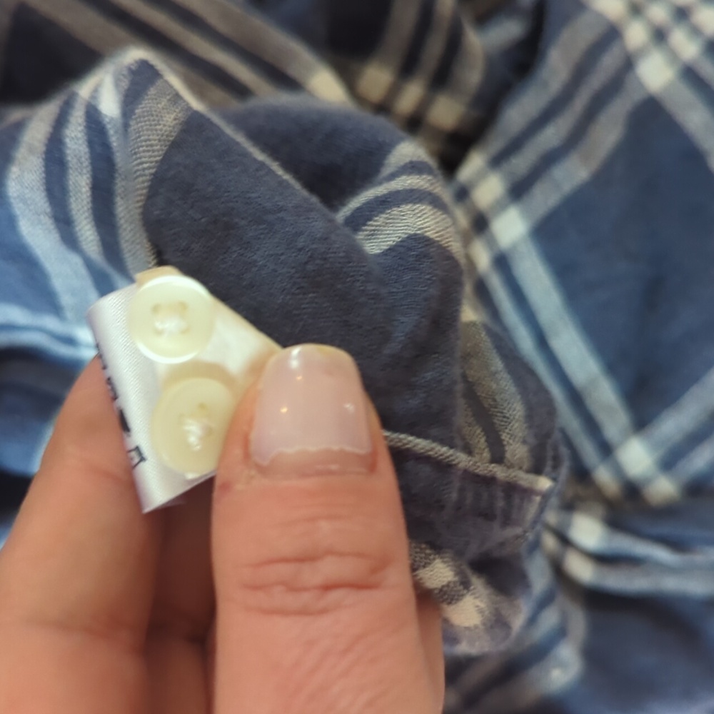 100% Linen Faherty Navy and White Plaid Shirt - Picture 7 of 8